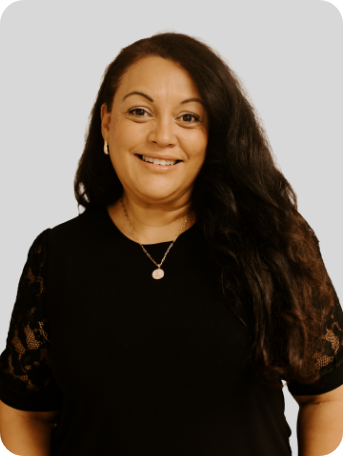 Profile headshot of team member Lisa